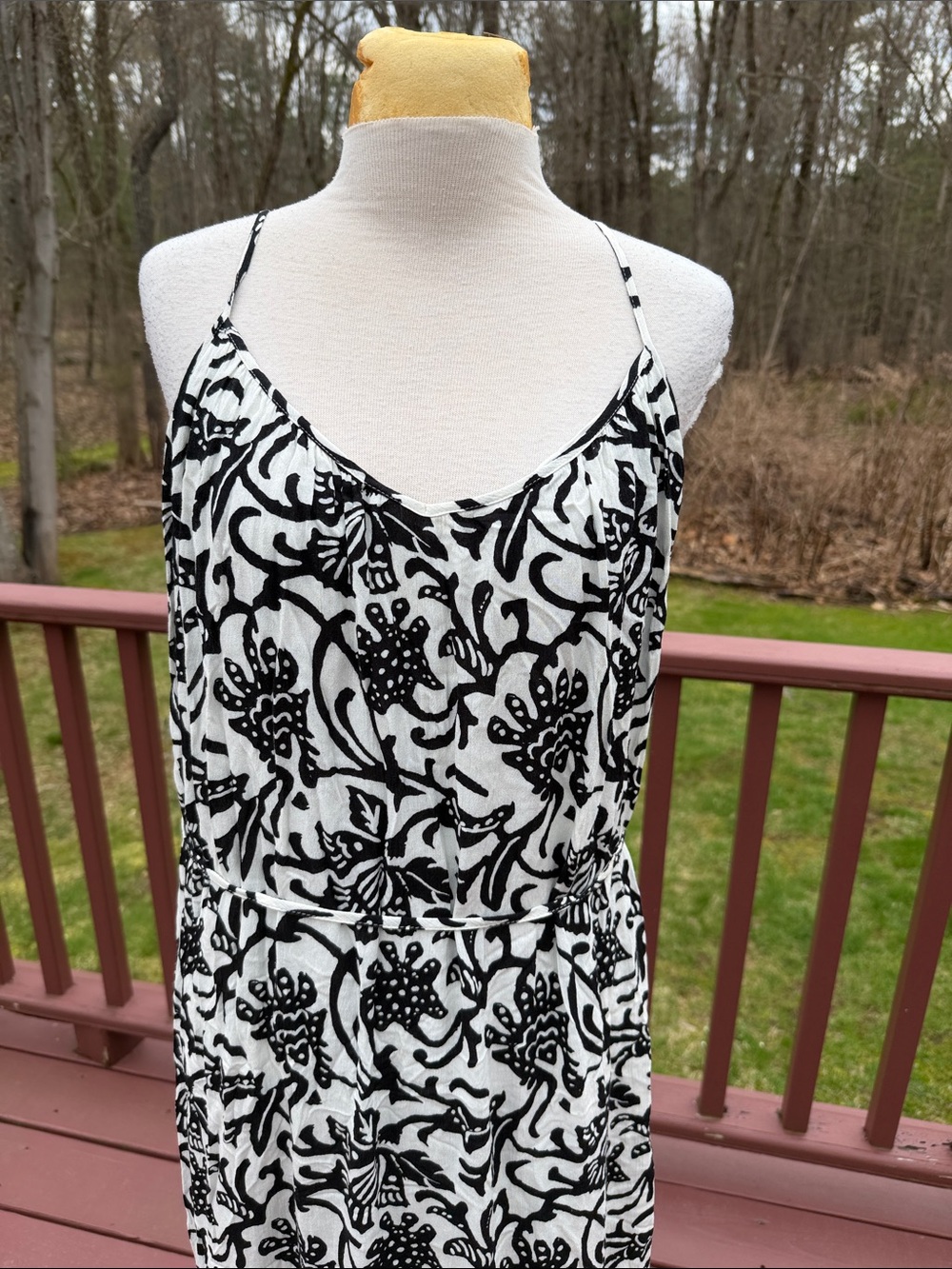 New! Loft medium white/black printed tie back gauzy cotton maxi dress. - Picture 3 of 10